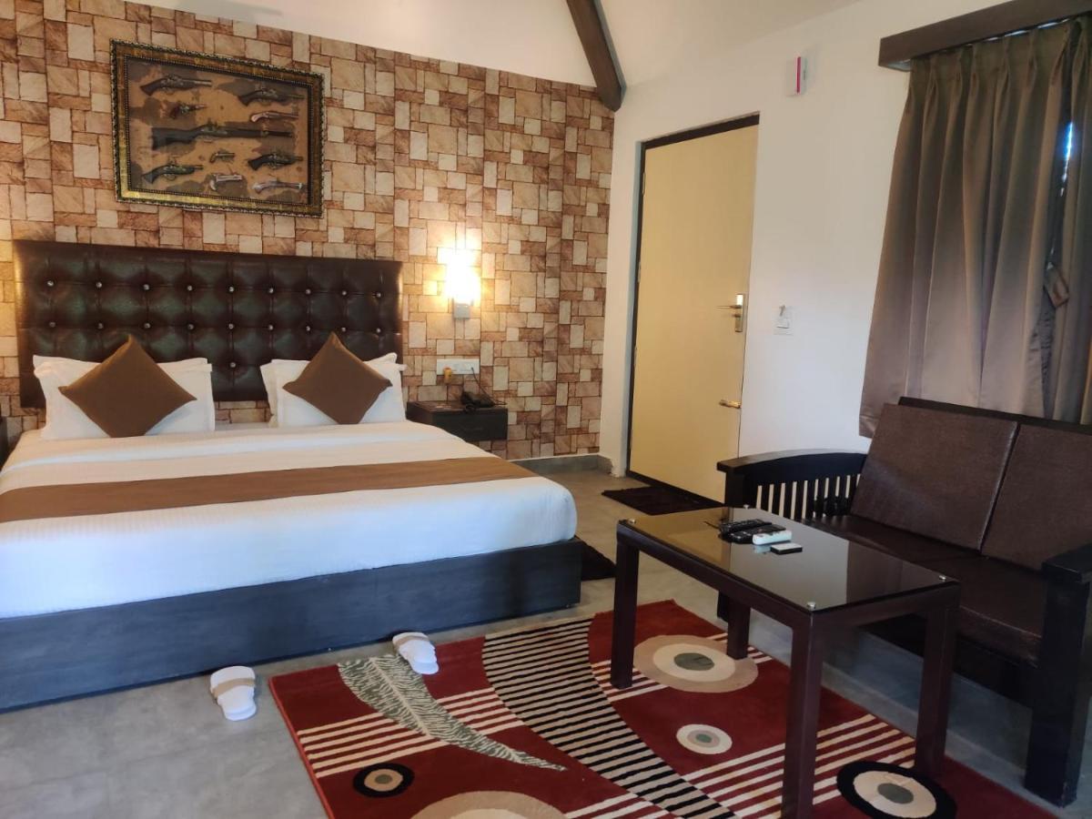 Misty Rain Estate Hotel Madikeri Kültér fotó