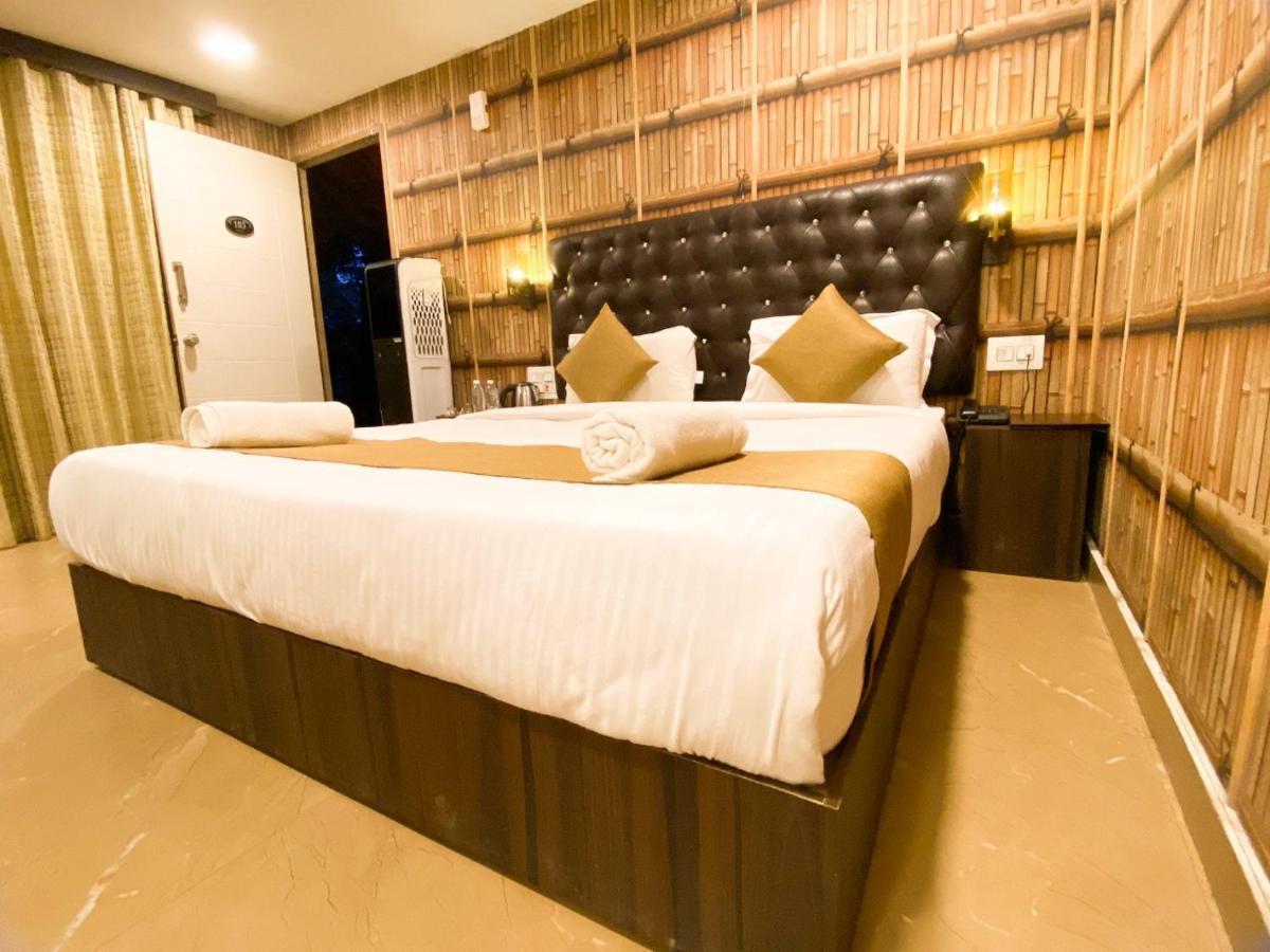 Misty Rain Estate Hotel Madikeri Kültér fotó