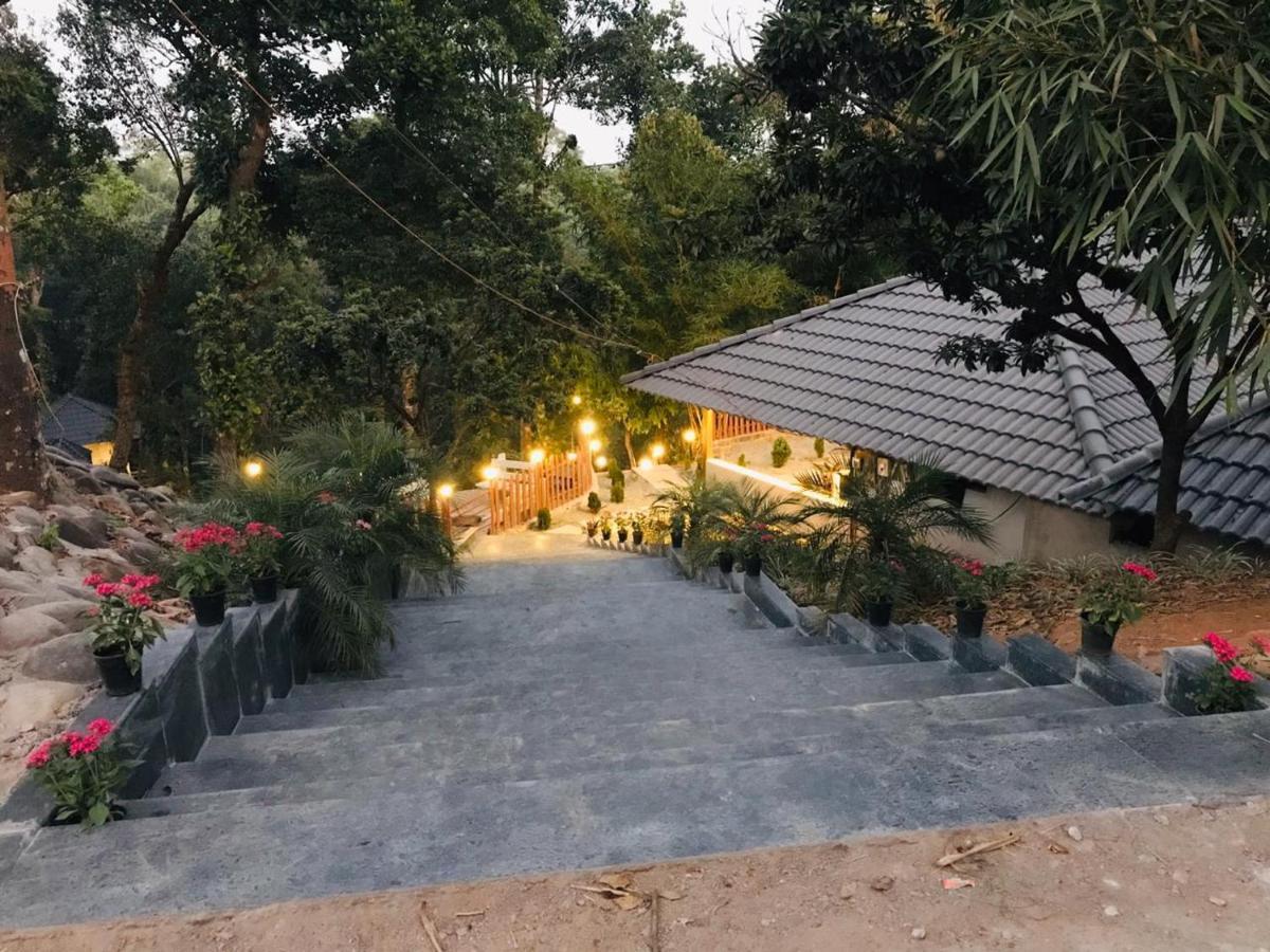 Misty Rain Estate Hotel Madikeri Kültér fotó