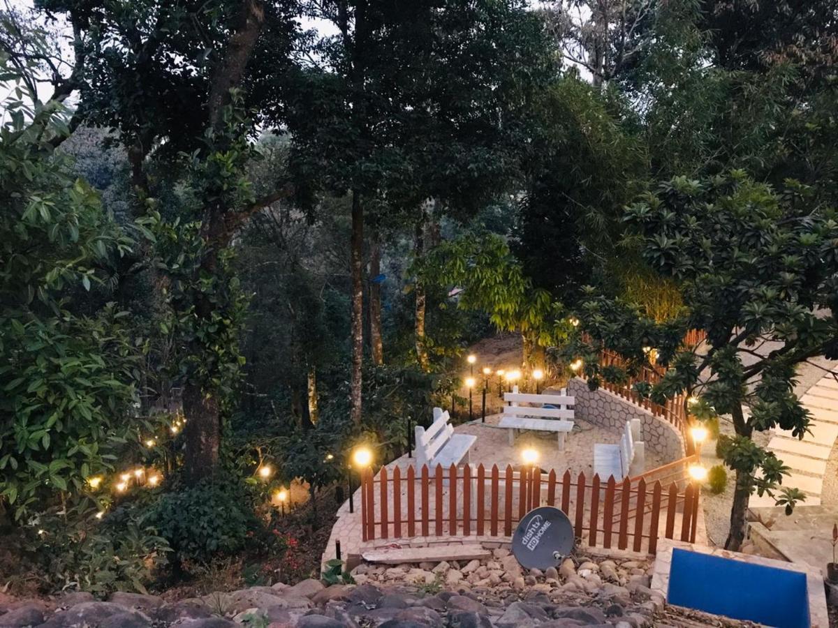 Misty Rain Estate Hotel Madikeri Kültér fotó
