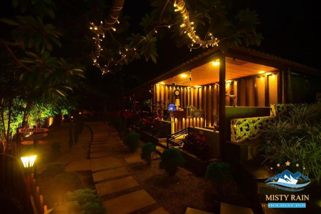 Misty Rain Estate Hotel Madikeri Kültér fotó