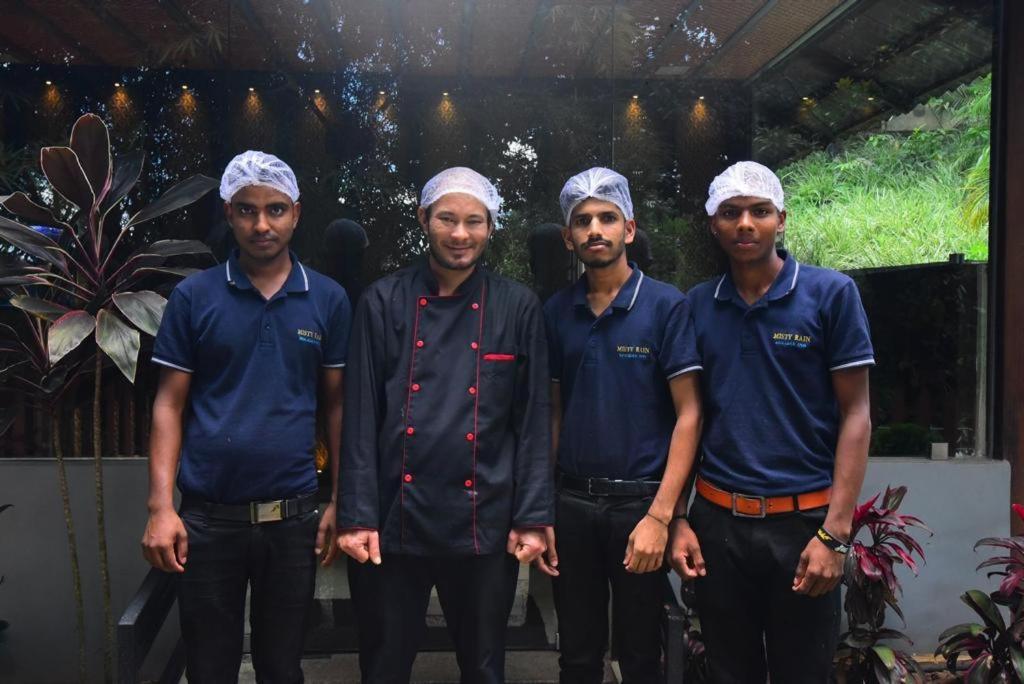 Misty Rain Estate Hotel Madikeri Kültér fotó