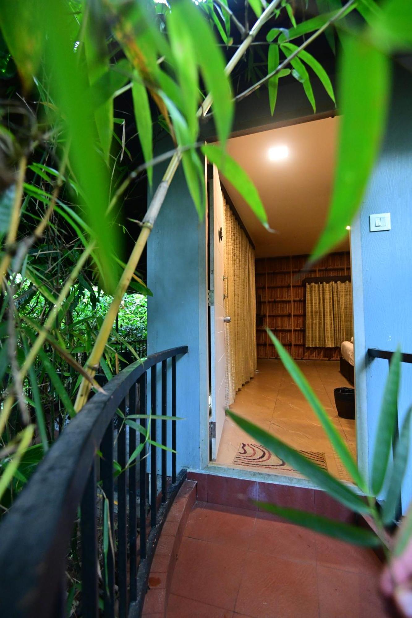 Misty Rain Estate Hotel Madikeri Kültér fotó