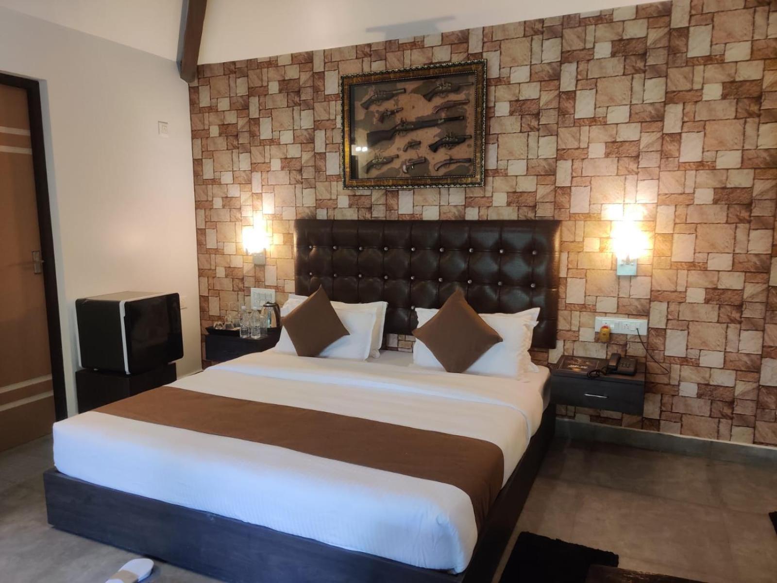 Misty Rain Estate Hotel Madikeri Kültér fotó